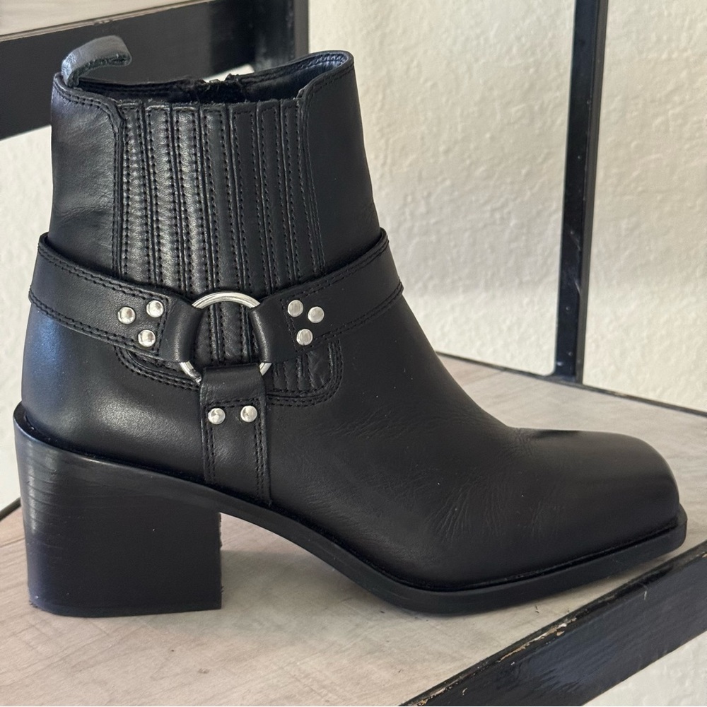 Steve Madden Woman’s Wells Ankle Boot- Black